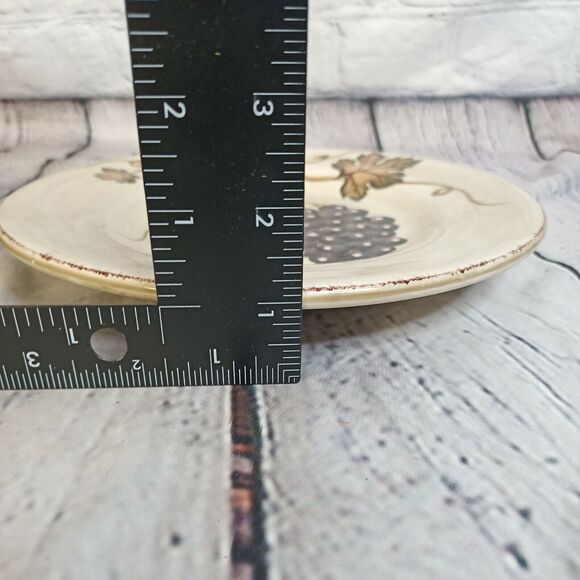 Z Gallerie Purple Grapes Plates 8" Set of 2 – Rustic Vineyard Decor - Picture 7 of 11